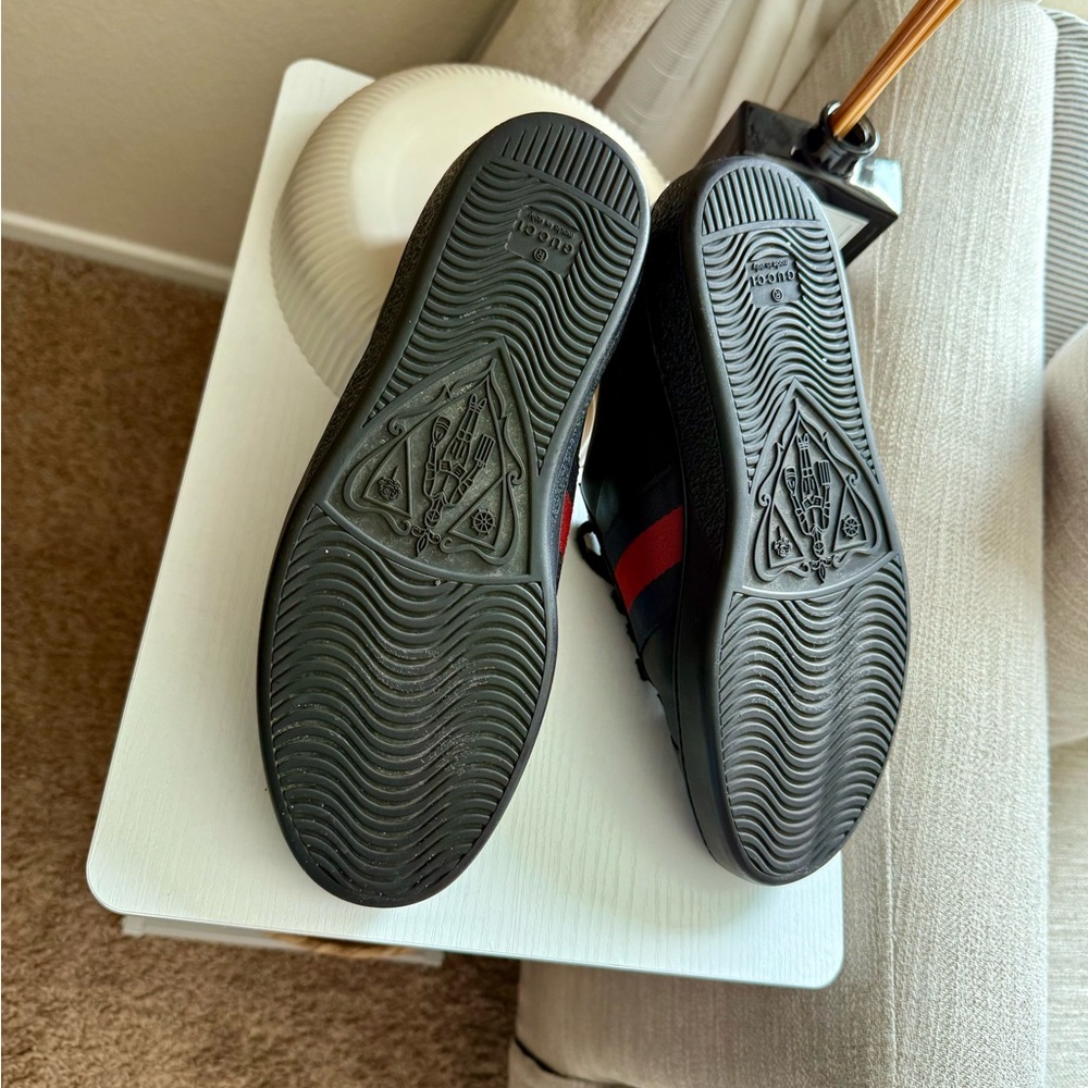 Gucci Black and Red Sneakers with Gold Bee - Picture 8 of 10